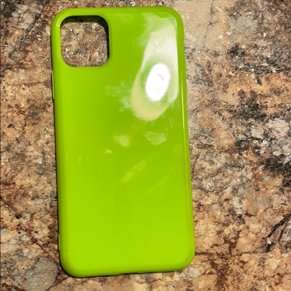 New Used Plastic Green 11 Pro Max Case